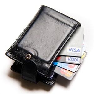 кредитні картки в чорному гаманці